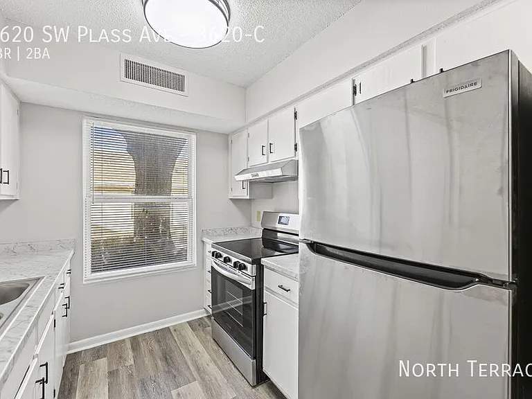 Capstone Townhomes — Photo 31