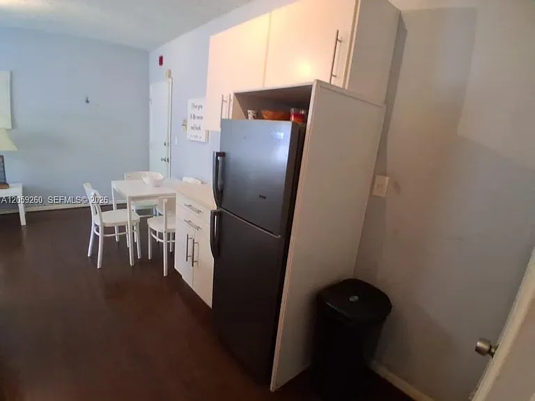 1555 Pennsylvania Ave #203 — Photo 8