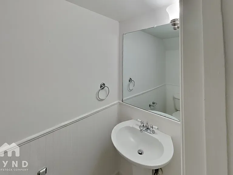 3083 Colonial Way #F — Photo 10