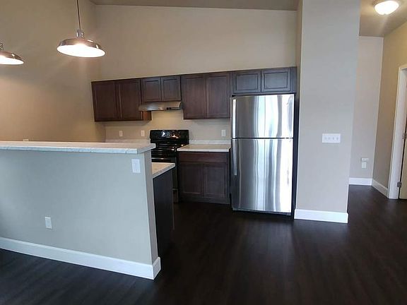 3rd image of 813 Charlo St APT 201