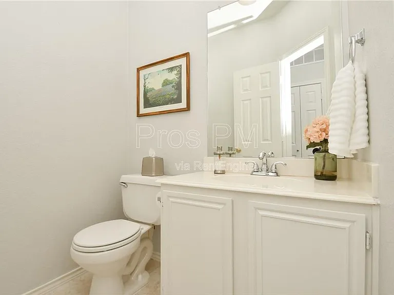 8435 Creekside Cir — Photo 22