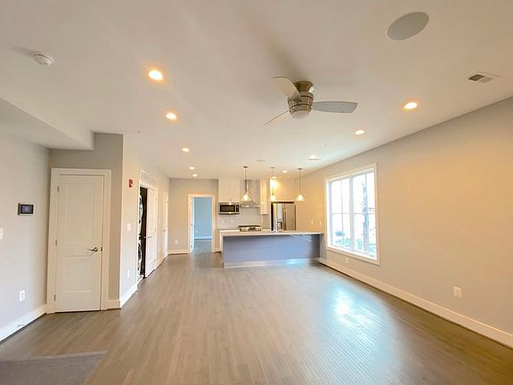 5th image of 625 Park Rd NW APT 207