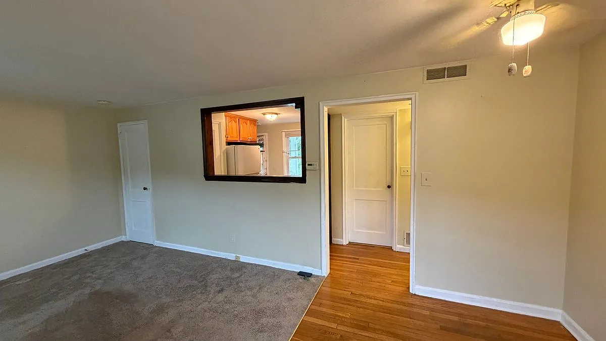 2 bed, 1.0 bath, 1504 sqft, $1,950 — Photo 3