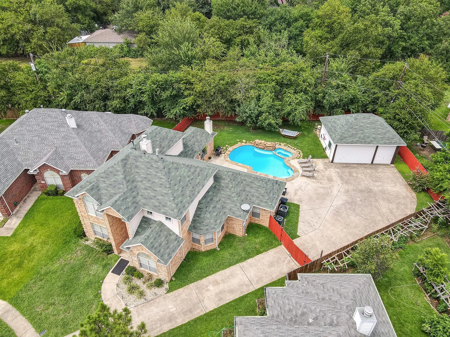 5 bed, 2.5 bath, 2801 sqft, $7,000 — Photo 4