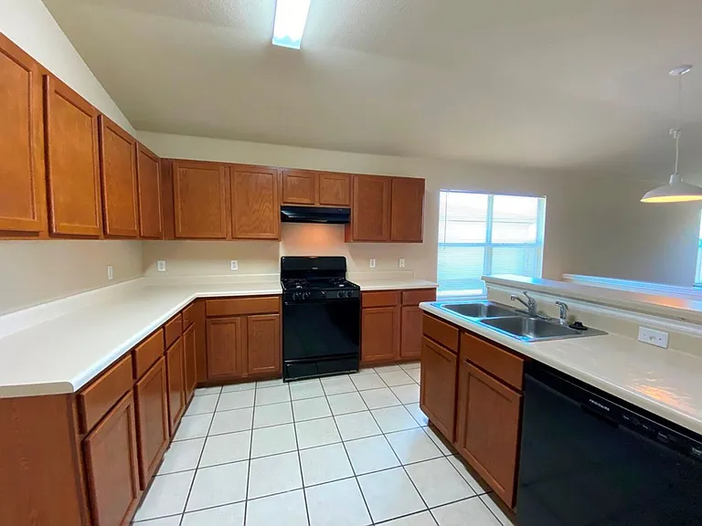 218 Jennifer Ln — Photo 11