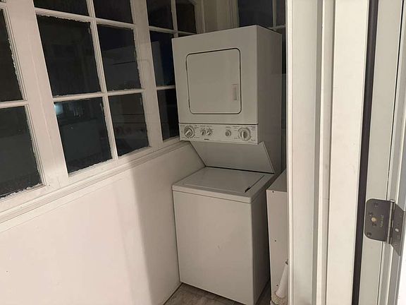 3rd image of 377 Saint Pauls Ave
