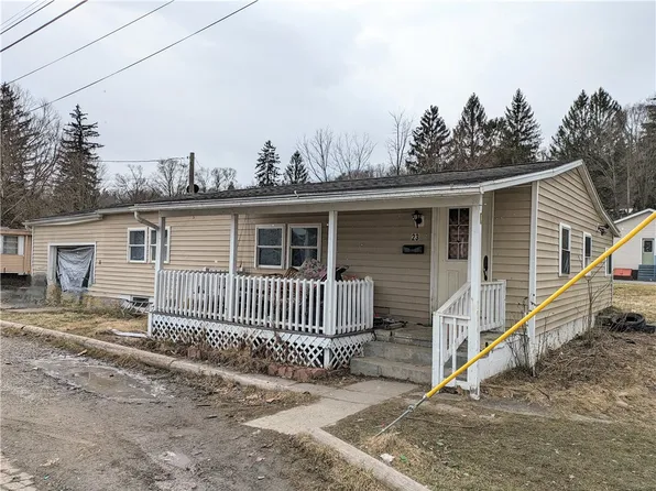 23 Pine St, Canisteo, NY 14823