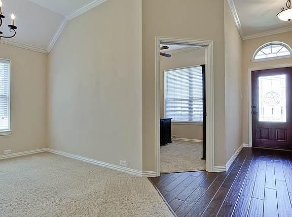 3rd image of 808 Miramar Dr