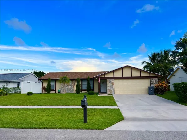 5310 Steven Rd, Boynton Beach, FL 33472