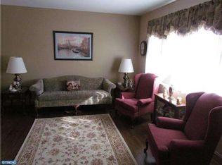 209 Burdan Dr, Leesport, PA 19533