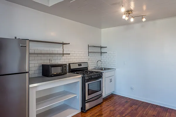 Rented by Nooklyn NYC LLC | media 17