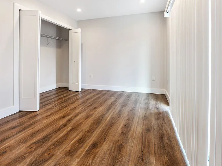 2066 Roselawn St — Photo 19