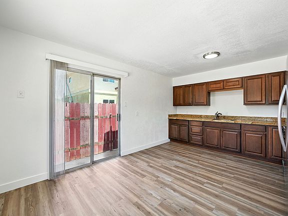 5th image of 126 Jefferson Ave #B