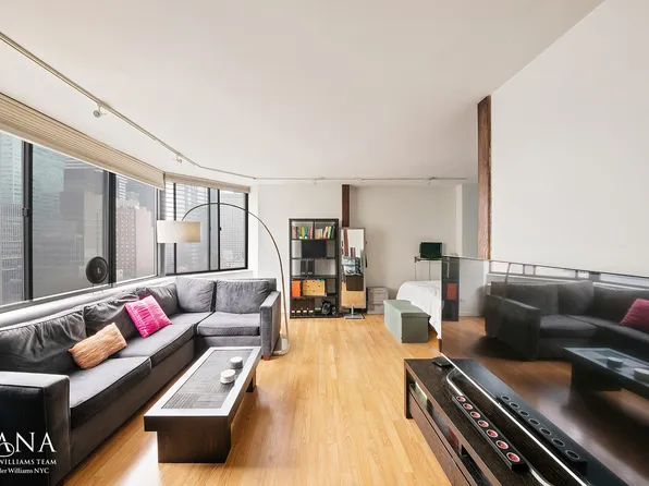 255 East 49th Street image 1 of 7