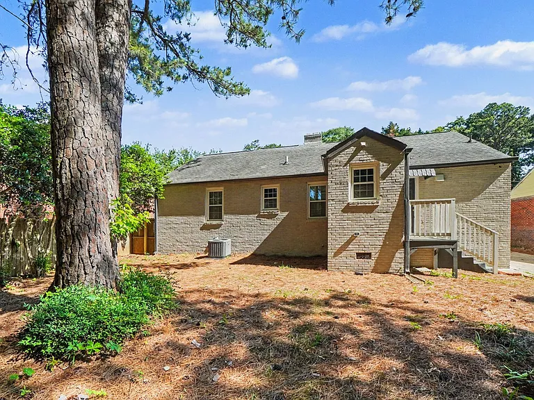 490 Lynnhaven Dr SW — Photo 26