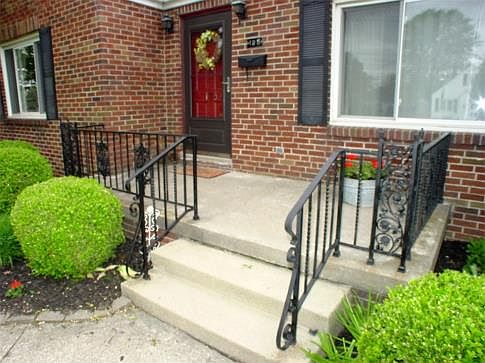 2nd image of 125 Jennings St