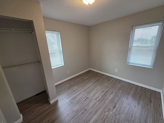 4th image of 14285 Tyler St