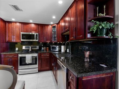 2940 N Course Dr #805, Pompano Beach, FL, 33069