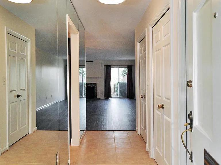 4847 Sangamore Rd #24 — Photo 4