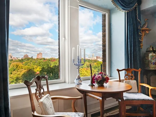 1215 5th Avenue image 7 of 22