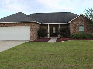 376 Key Largo Dr, Port Allen, LA 70767