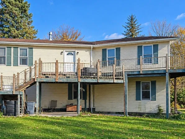 5553 Avenue G, Otter Lake, MI 48464