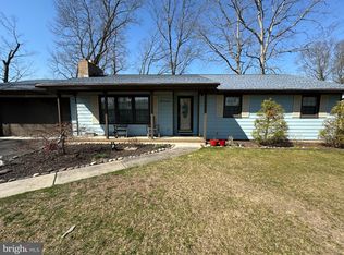 1542 Westwood Dr, Vineland, NJ 08360