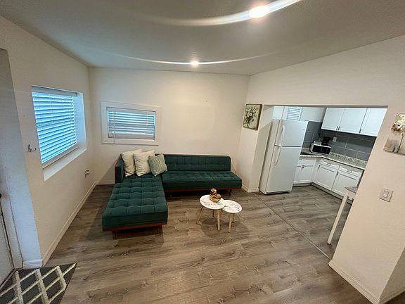 2nd image of 216 E Palm Dr #3