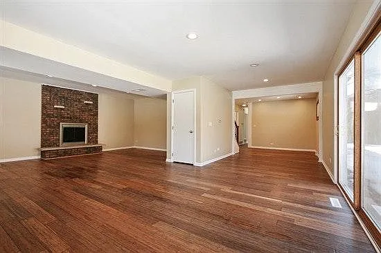 1562 N Harrison St — Photo 3