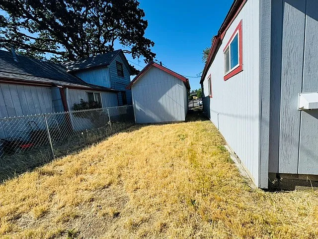 1350 Waller St SE #1 — Photo 11