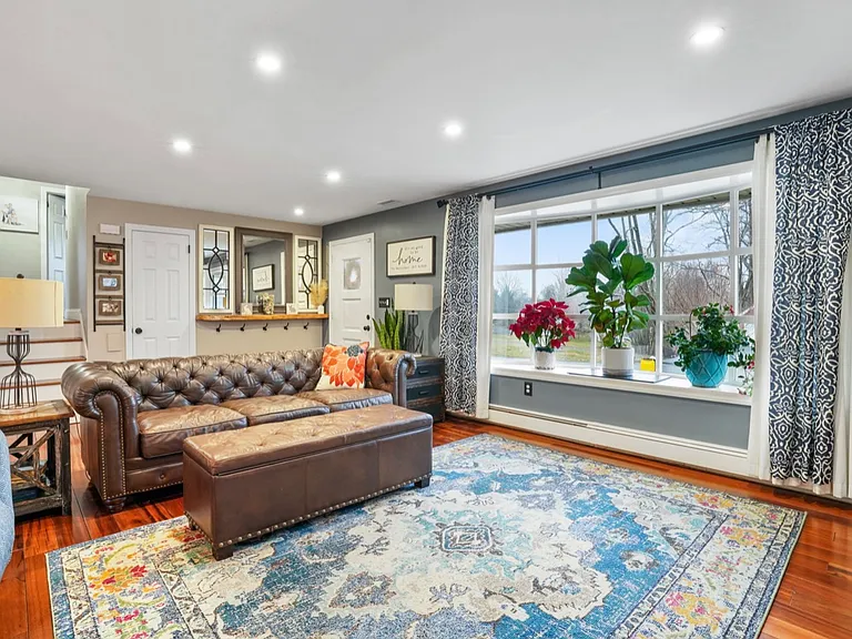 517 Park Ave — Photo 1