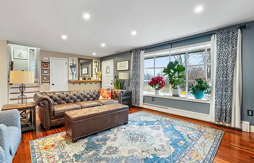517 Park Ave Photo 1