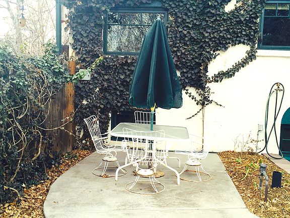 This is the patio area out front dedicated solely to the apartment.