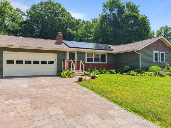 2 Meadow Road, South Burlington, VT 05403