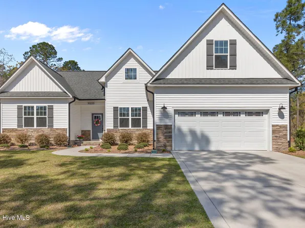 30220 W Lake Drive, Wagram, NC 28396
