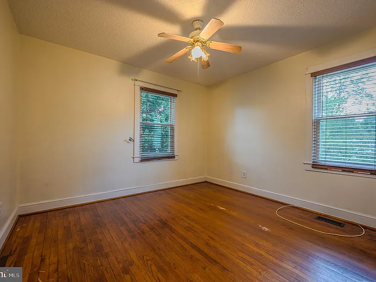 51 Virginia Ave — Photo 13