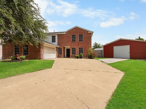 2nd image of 3415 Elmwood Ct