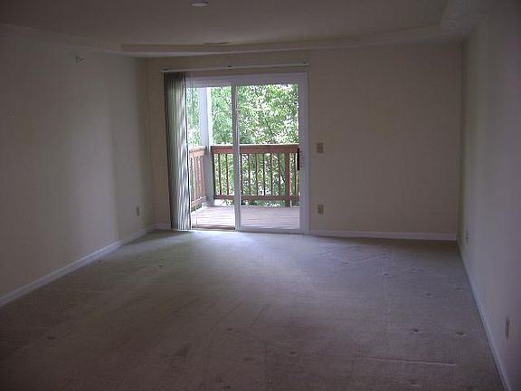 5th image of 4911 N Arbor Woods Ct Unit 4911-103