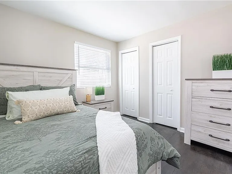 2129 Martin Luther King Jr Dr SW — Photo 2