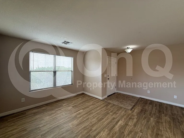 422 W Redwood Dr — Photo 21