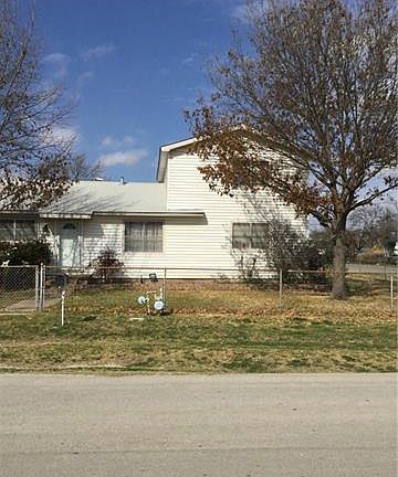 3rd image of 5800 Isbell St