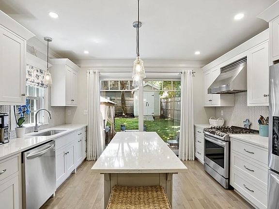 3rd image of 26 Charles St #B