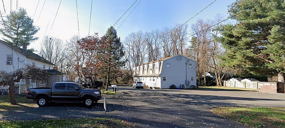 1st image of 331-339 Naubuc Ave