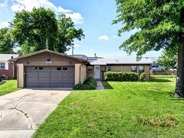 8705 E 46th Pl, Tulsa, OK 74145