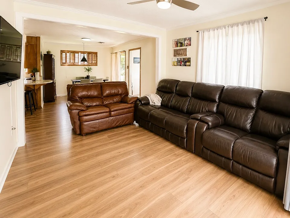 211 N William Dr