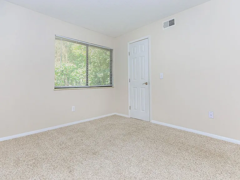 Northwoods Apartments — Photo 37