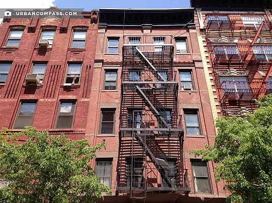 Rented by Compass | media 71