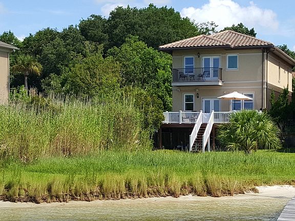 5th image of 489 Soundview Ct