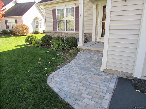 3rd image of 3 Watson Hill Ln