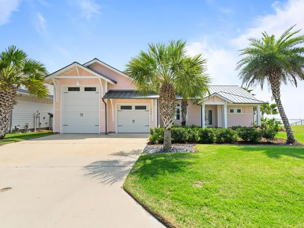 256 Reserve Ln, Rockport, TX 78382